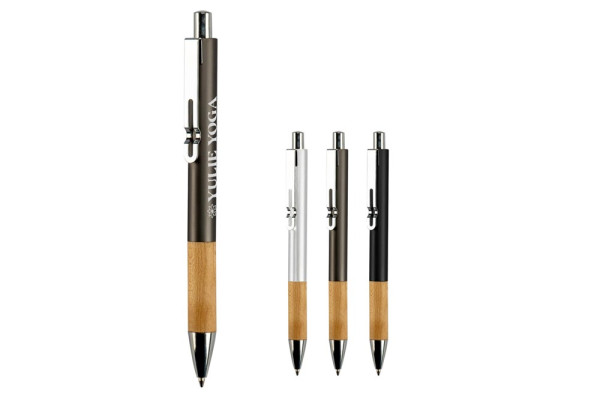 Metalen pen met houten grip